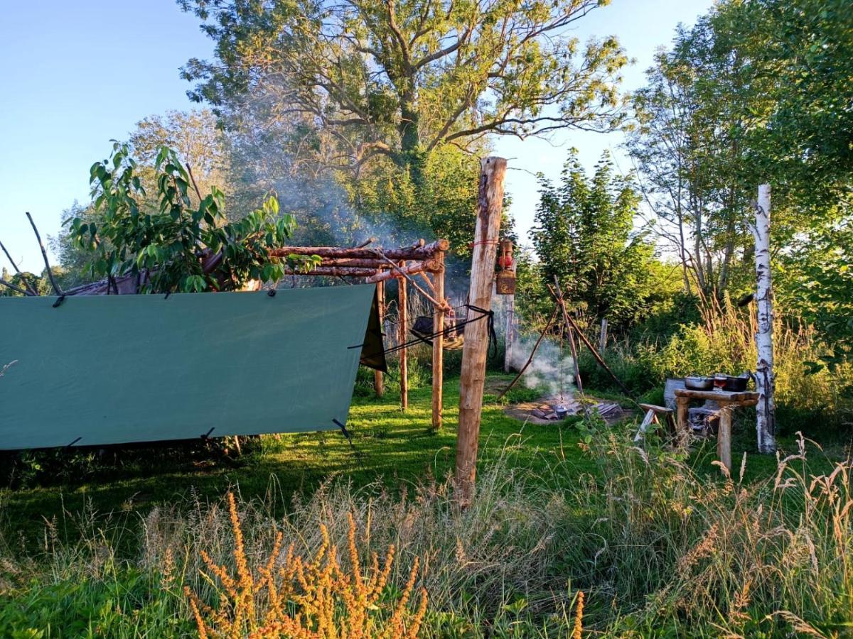 Отель Au Pied Du Trieu, The Shelter Labroye Экстерьер фото