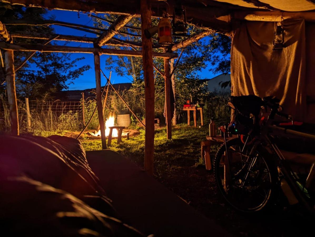 Отель Au Pied Du Trieu, The Shelter Labroye Экстерьер фото